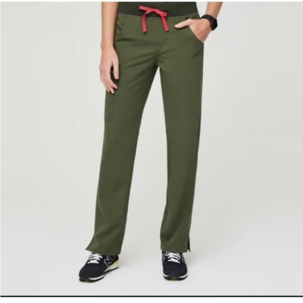FIGS Kade Cargo Scrub Pants